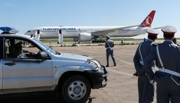 Čistky po prevrate pokračujú, Turkish Airlines prepustili 211 ľudí