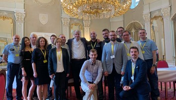 Epidémia sa končí. Permanentný krízový štáb sa po spoločnej "selfie" rozišiel