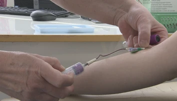 Chystáte sa v júni na odber krvi? Ak ste pod touto poisťovňou, možno budete musieť platiť