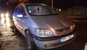 Pri dvoch nehodách na priechode sú dvaja ťažko zranení, medzi nimi aj 12-ročné dievča