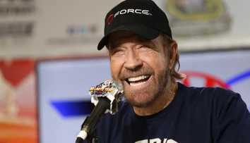 Návšteva svetových rozmerov. Slávny Chuck Norris je na Slovensku