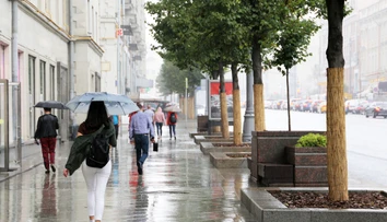 Plány na predĺžený víkend môže skrížiť počasie. Na viacerých miestach zaprší, budú aj búrky