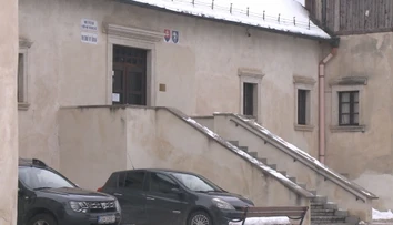 Z obecnej kasy spreneverila viac ako milión. Peniaze si však neužila, posielala ich veštici