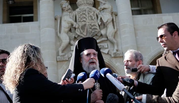 Rázny krok cyperského arcibiskupa: Pre odmietanie očkovania suspenduje 12 kňazov