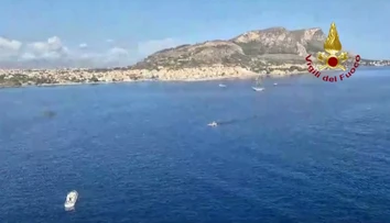 VIDEO: Nešťastie pri pobreží Sicílie. V oblasti, kde sa prehnalo vodné tornádo, sa potopila jachta s 22 ľuďmi na palube