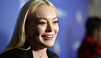 Lindsay Lohan po dlhšom čase pred kamerou. V 31 rokoch vyzerá ako vyžitá žena