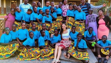 Závan Slovenska v kenskom Nairobi. Lekárka naučila miestne deti spievať našu tradičnú pieseň