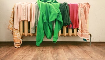 Sušíte bielizeň na radiátore? Už to nerobte, takto si tým škodíte