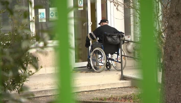 Správali sa k nim ako k odpadu. Dôchodcovia z domova seniorov v Bratislave si mali prejsť peklom