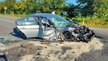 Vodič vo Fekišovciach obiehal autá na mieste, kde nemal. Spôsobil vážnu nehodu