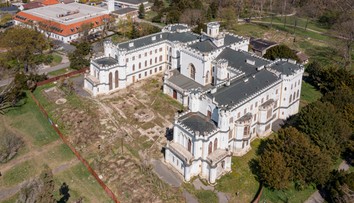 V kaštieli Rusovce sa začína rekonštrukcia. Obnova pamiatky potrvá roky