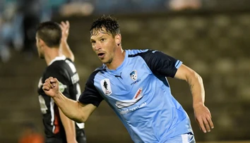 Bývalý reprezentant Filip Hološko skončil v austrálskom Sydney