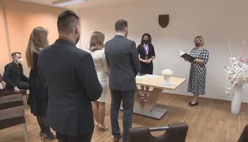 So svadbami sa v stredu roztrhlo vrece. Páry si zámerne vybrali magický dátum