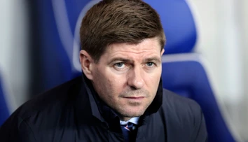 Steven Gerrard sa stal novým trénerom Aston Villy. Vo funkcii nahradil Deana Smitha