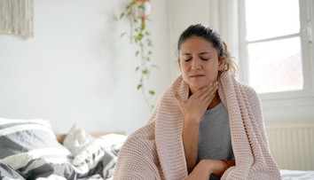 Bolí vás hrdlo? Šesť prírodných produktov, ktoré vám okamžite pomôžu