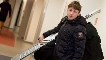 K reprezentácii sa pripojil gólman Denis Godla, pre zranenie príde o MS jeho konkurent