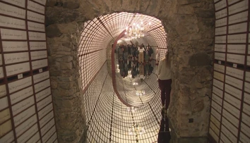Ukážeme vám dom, v ktorom žila Sládkovičova Marína. Páry si v ňom teraz ukladajú symboly svojej lásky