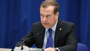 VIDEO: Ruský exprezident Medvedev ukázal novú mapu Ruska. Tentoraz je ešte väčšie