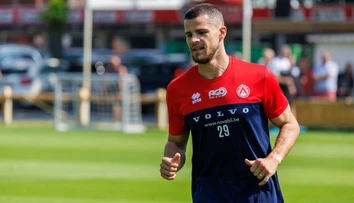 Na Slovensku hviezdil, v zahraničí už mesiace nehral. O reprezentanta sa zaujímali Slovan aj Trnava