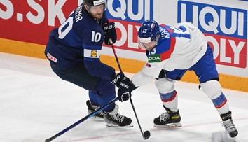 Dvaja Slováci popísali nové zmluvy, zostávajú v ruskej KHL