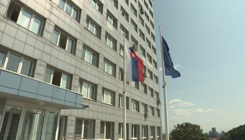 Ministerstvo školstva bude musieť zaplatiť státisíce eur za pochybenia jeho úradníkov