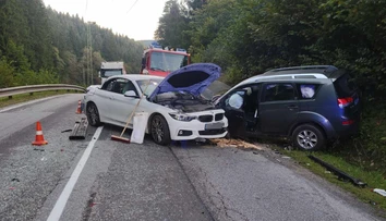 Vážna nehoda v Žilinskom kraji. Po zrážke dvoch áut je už cesta prejazdná