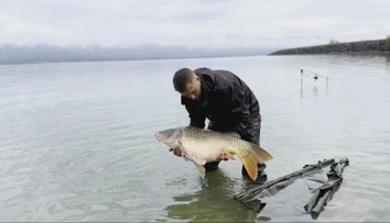 Na Zemplíne sa začala jedna z najväčších rybárskych súťaží v Európe. Kapry lovia desiatky družstiev