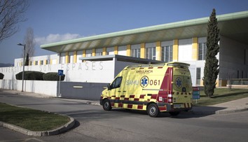 Dievča malo bolesti brucha, zistili, že je tehotná. Iba 10-ročnú Španielku znásilnil nevlastný otec, kým bola mama v práci