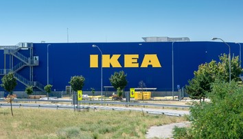 Ak máte doma toto zrkadlo, okamžite ho zveste, vyzýva IKEA. Hrozí, že spadne zo steny