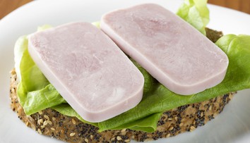 Stále nechceme Čechom uznať Pražskú šunku