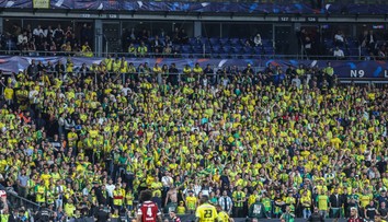 Bodné zranenia na chrbte? Pred zápasom zomrel fanúšik, jeho skupinu napadli priaznivci súpera