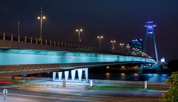 Most SNP v Bratislave je už plne prejazdný v oboch smeroch