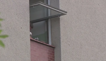 Chlapec (15) v Prahe prežil pád z 19. poschodia