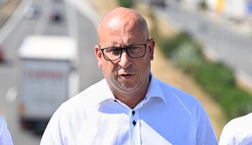 Vláda chce výrazne navýšiť mýto, vraj bude menej nákladiakov na cestách. Návrh však môže naraziť