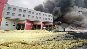 Rusi počas brutálneho bombardovania Chersonu zasiahli domy aj nemocnicu. Zelenskyj im poslal nahnevaný odkaz