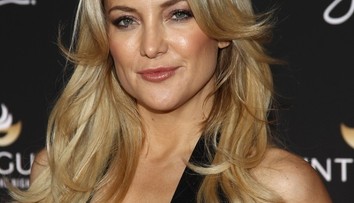 Vypadnú vám oči. Herečka ukázala, ako sa nosí mega výstrih