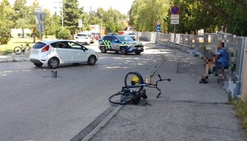 Nešťastná zrážka bicykla a auta na križovatke v Senci. Vyžiadala si život 75-ročného cyklistu