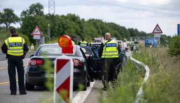Chystáte na EURO do Nemecka autom? Na hraniciach sa pripravte na možné komplikácie