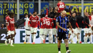 Rachot na San Siro, slávne milánske derby našlo rozuzlenie až v závere. AC udrelo po štandardke