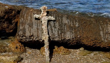 Potápač našiel na dne mora vzácny artefakt, ktorý vás vráti v čase o 900 rokov