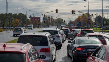 Poľadovica na bratislavských mostoch. V Mlynskej doline sa vodiči zdržia do 45 minút