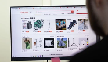 Lacným nákupom z Číny zrejme odzvonilo. Po novom by sa malo platiť clo za každú jednu položku