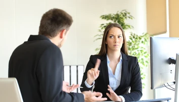 Najžiadanejší absolventi sú po IT-čkároch v priemysle. Ktoré schopnosti vedia predať?