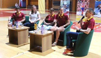 VIDEO: Takáto beseda sa len tak nevidí. Školáci sa stretli s najužšou smotánkou nášho športu