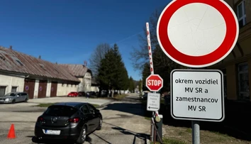Veľká policajná akcia v budove ministerstva vnútra v Žiline, zadržali štyroch policajtov