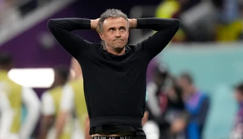 Luis Enrique po vypadnutí z MS v Katere, opúšťa reprezentačnú lavičku Španielska. Známe je meno nového kouča