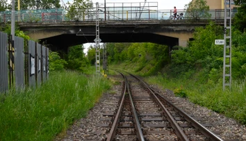 Mimoriadna udalosť vo Vrútkach. Vlaky sa stretli oproti sebe, od zrážky ich delilo pár metrov