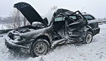 Na diaľnici D1 pri Ladcoch zahynula mladá vodička
