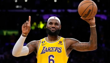 Ako nik iný. Legendárny LeBron tromfol ďalší bájny míľnik