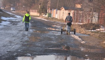Zaostalý východ verzus silný západ. Chudoba delí našu krajinu ostrou čiarou